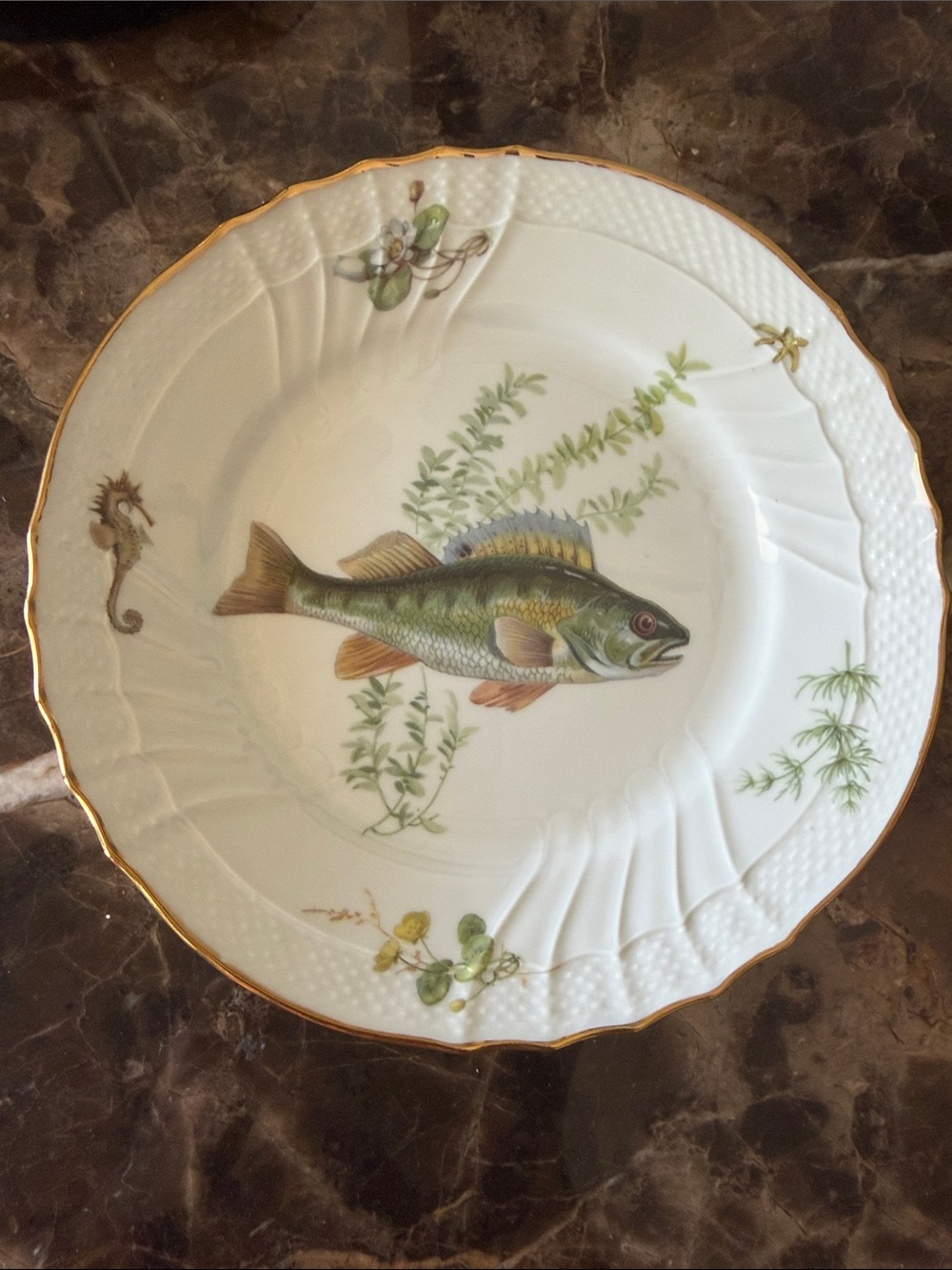 Vintage Richard Ginori Quenelle 
Perch Salad lunch plate 
Porcelain scalloped